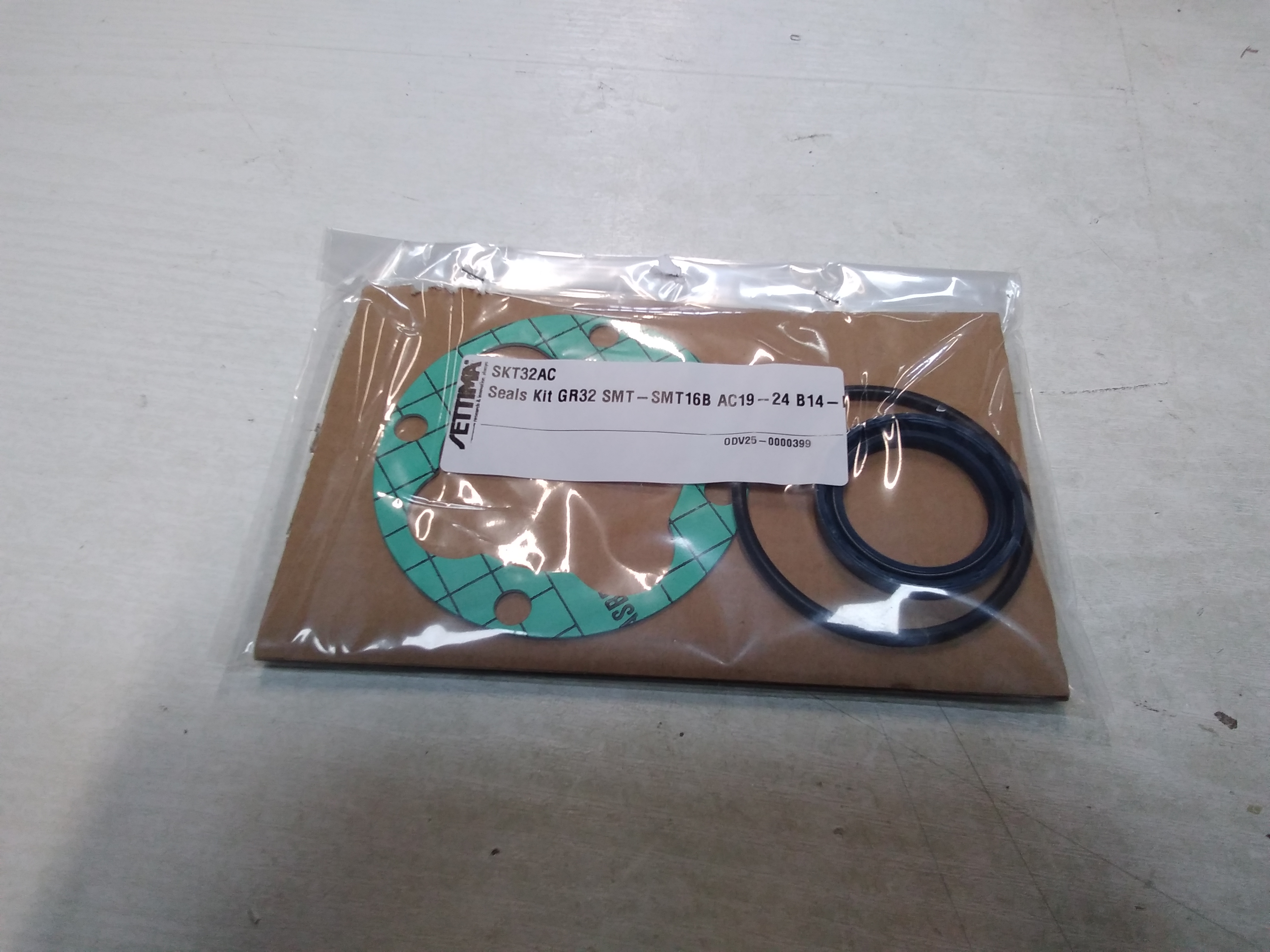 GR32-SMT16B-55L AC24 B5