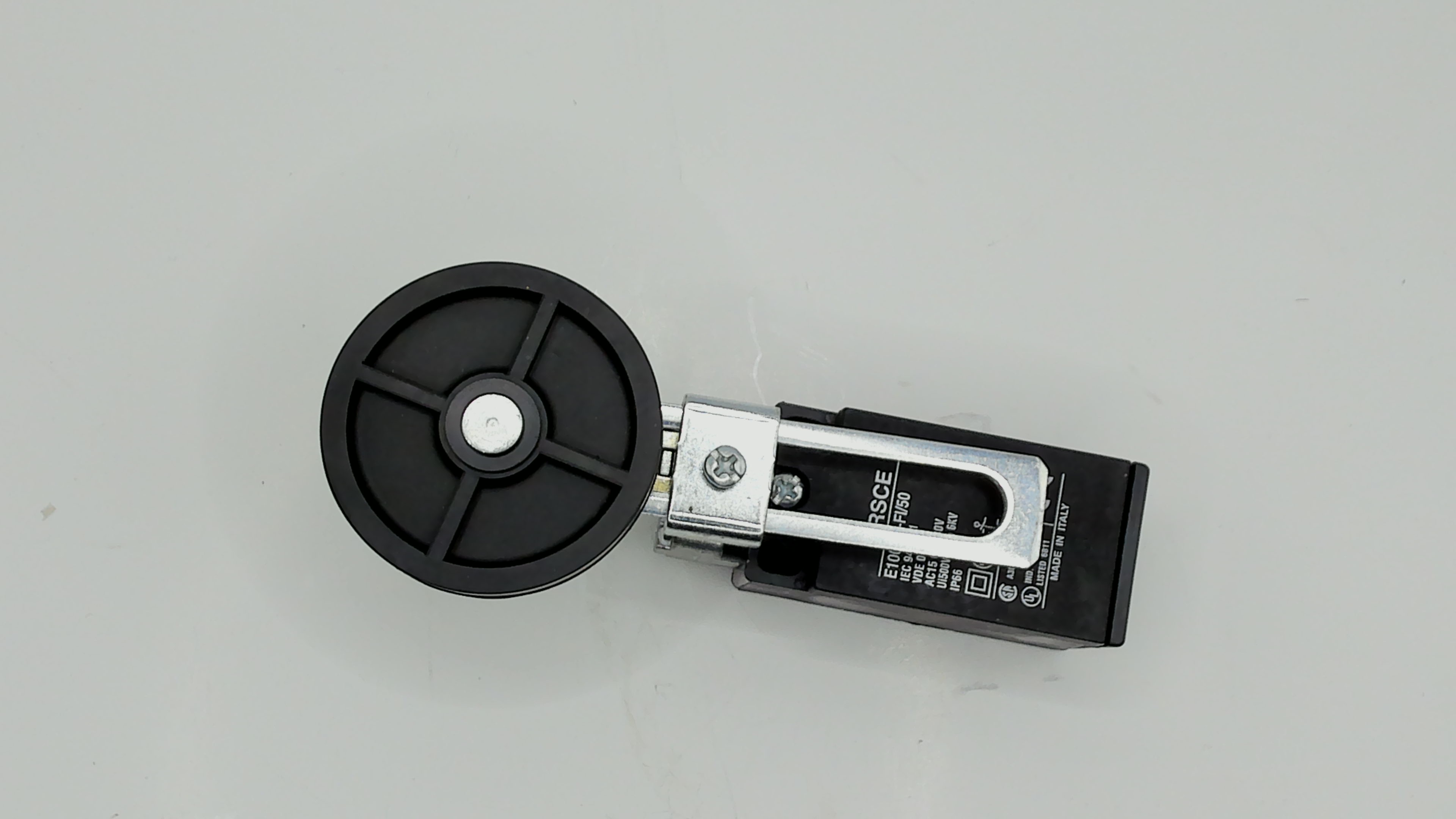 E100-00-FI-50