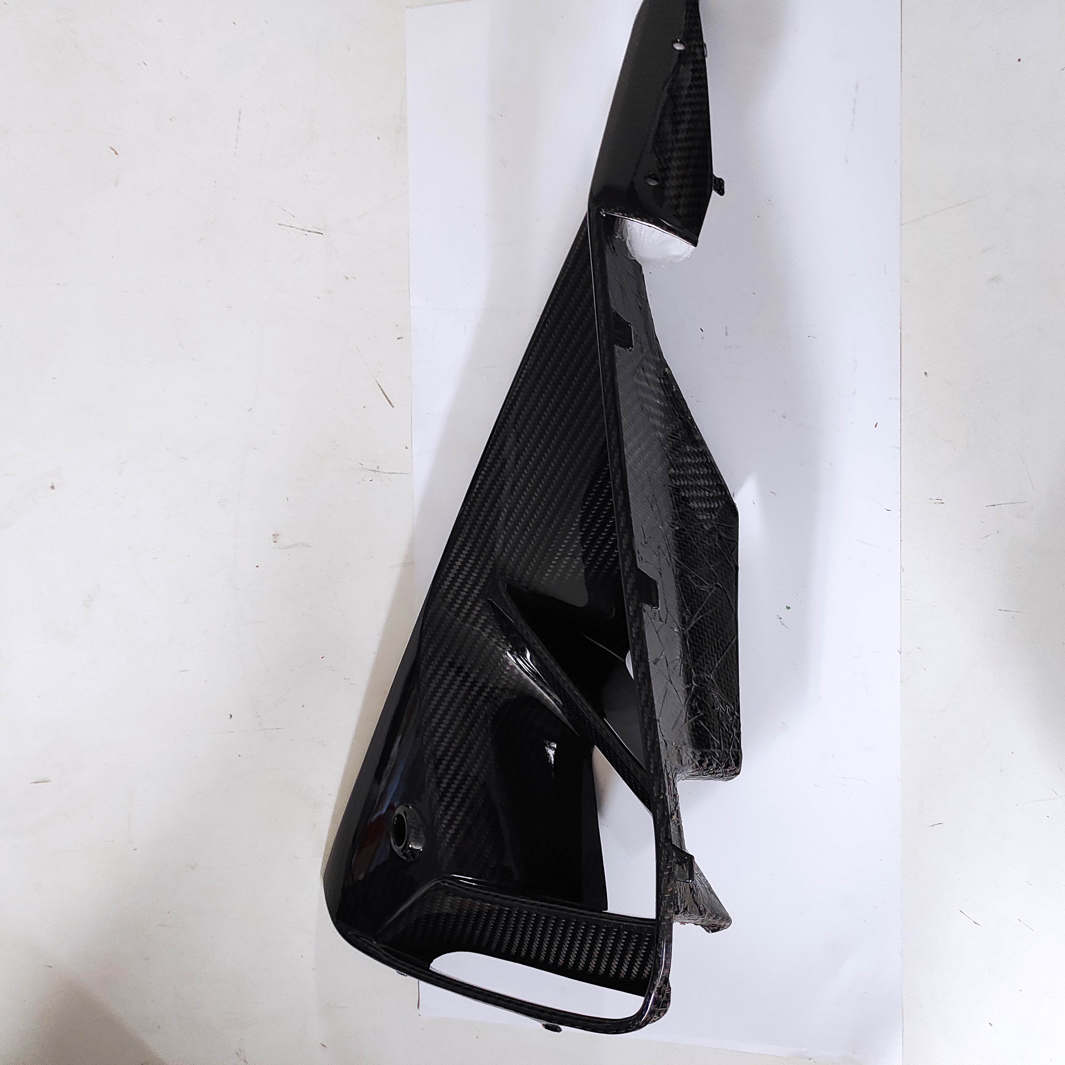 SOOQOO BMW 2 Series G42 Prepreg CARBON FIBRE Front Bumper Trims