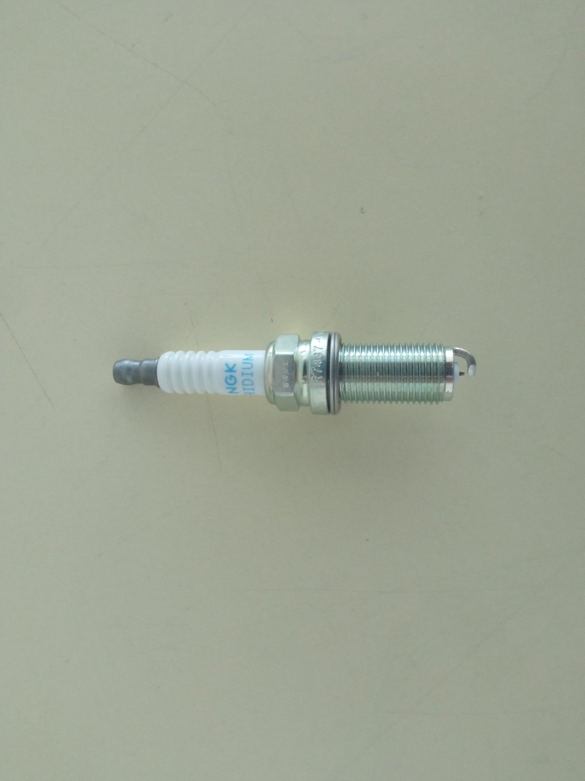 R7437-9