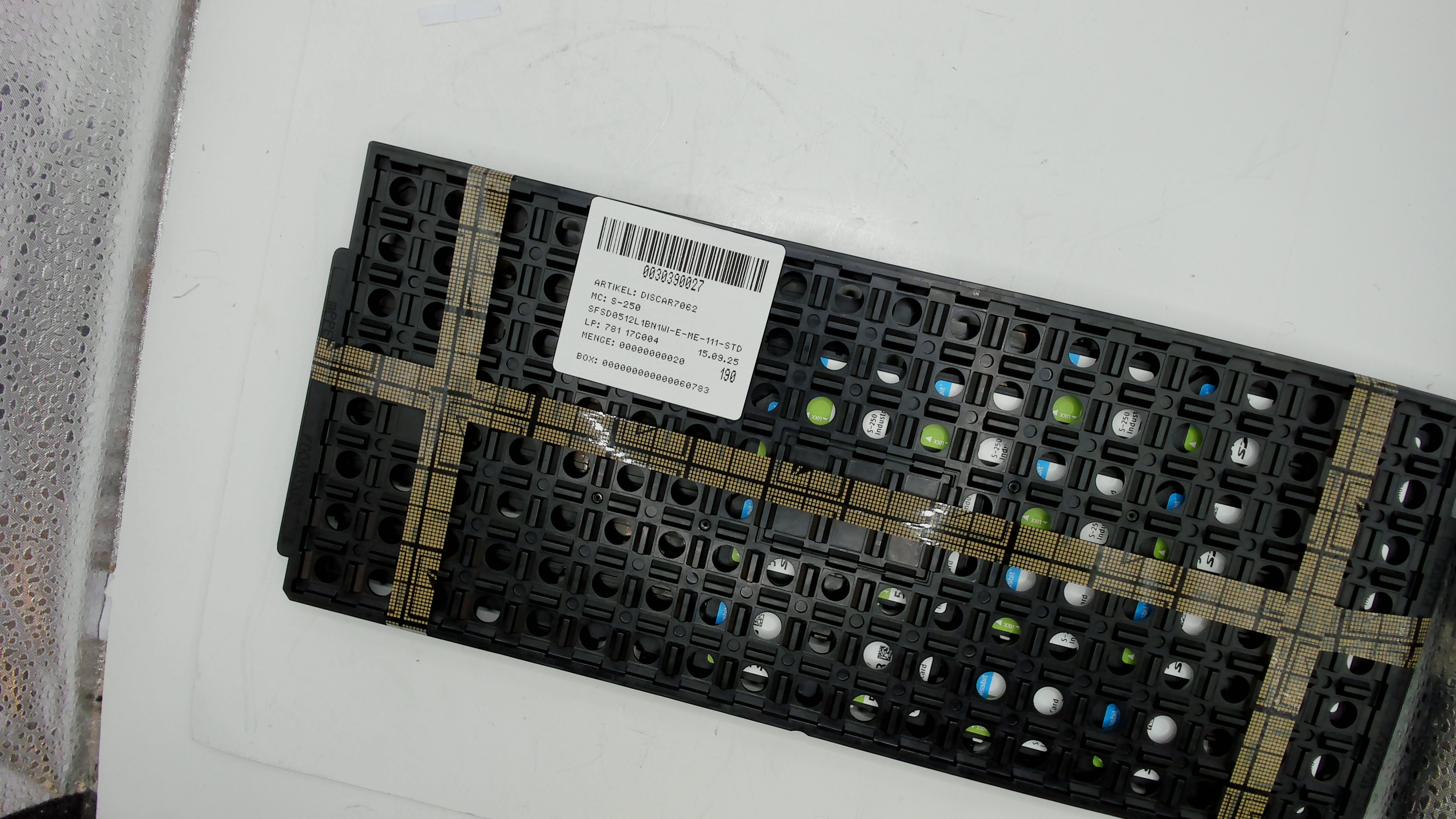 DISCAR7062 /SFSD0512L1BN1WI-E-ME-111-STD