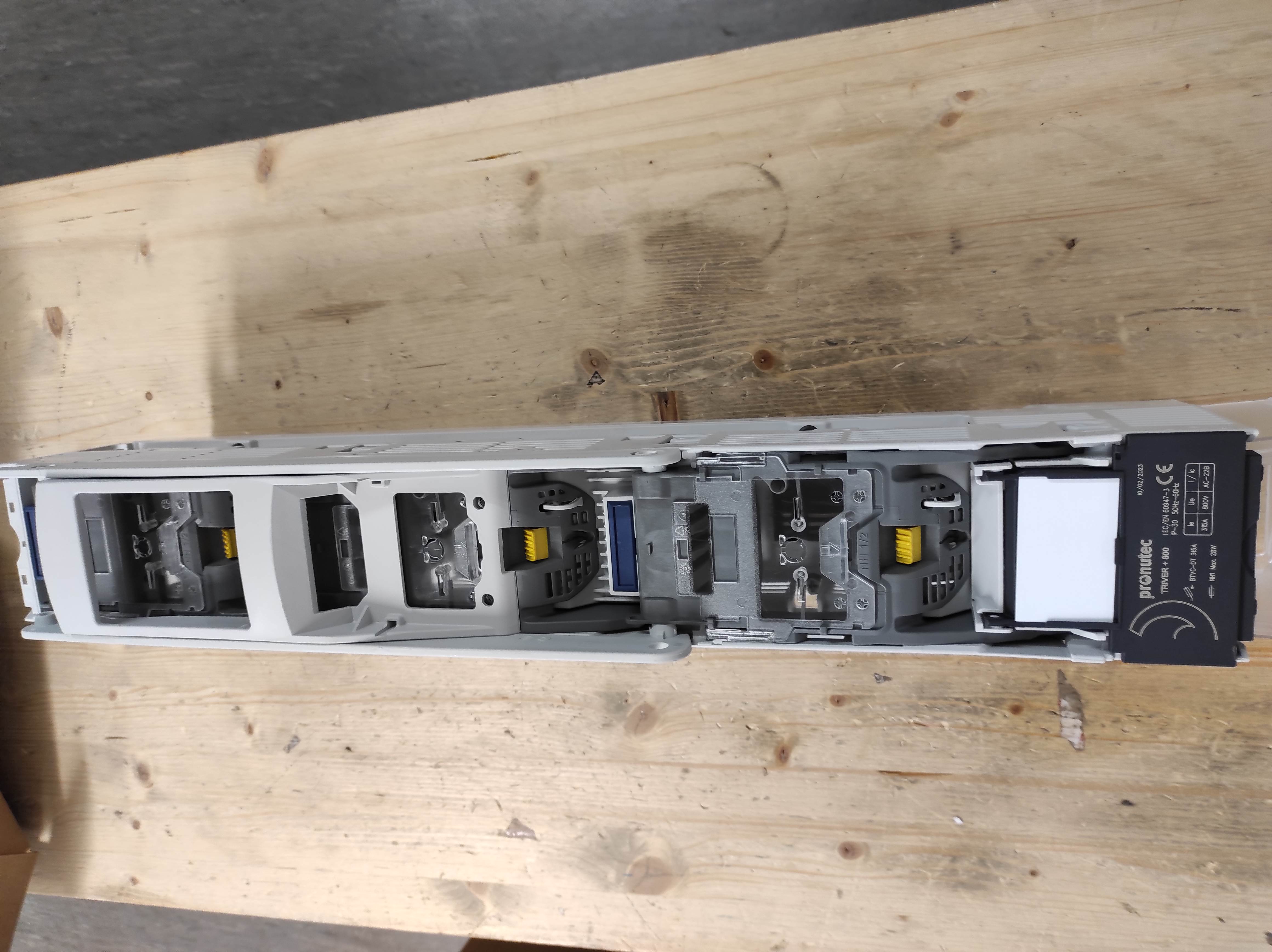 438 71 10 02 02E8