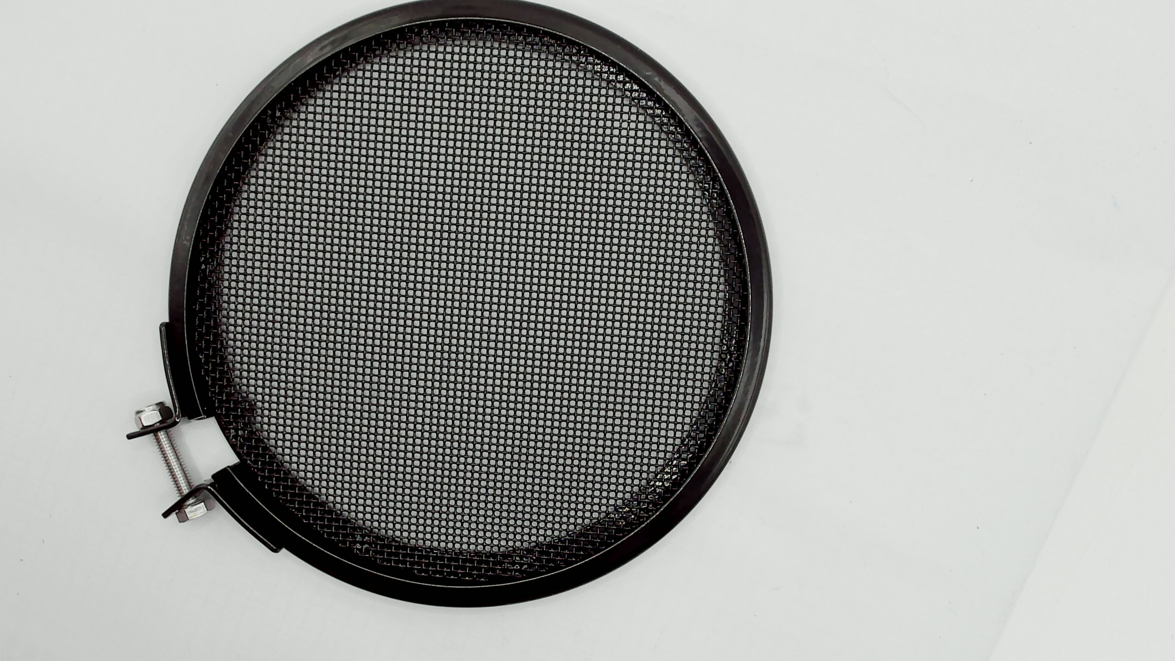 Flat protection grid