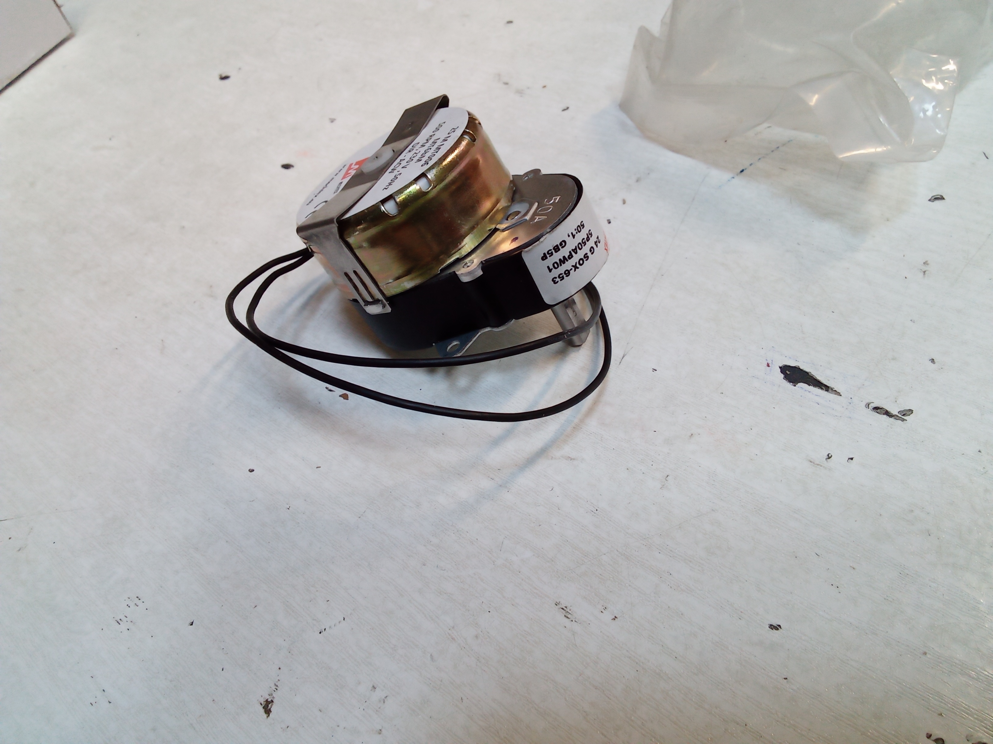 MT6b-GB5P 230V 10RPM CW