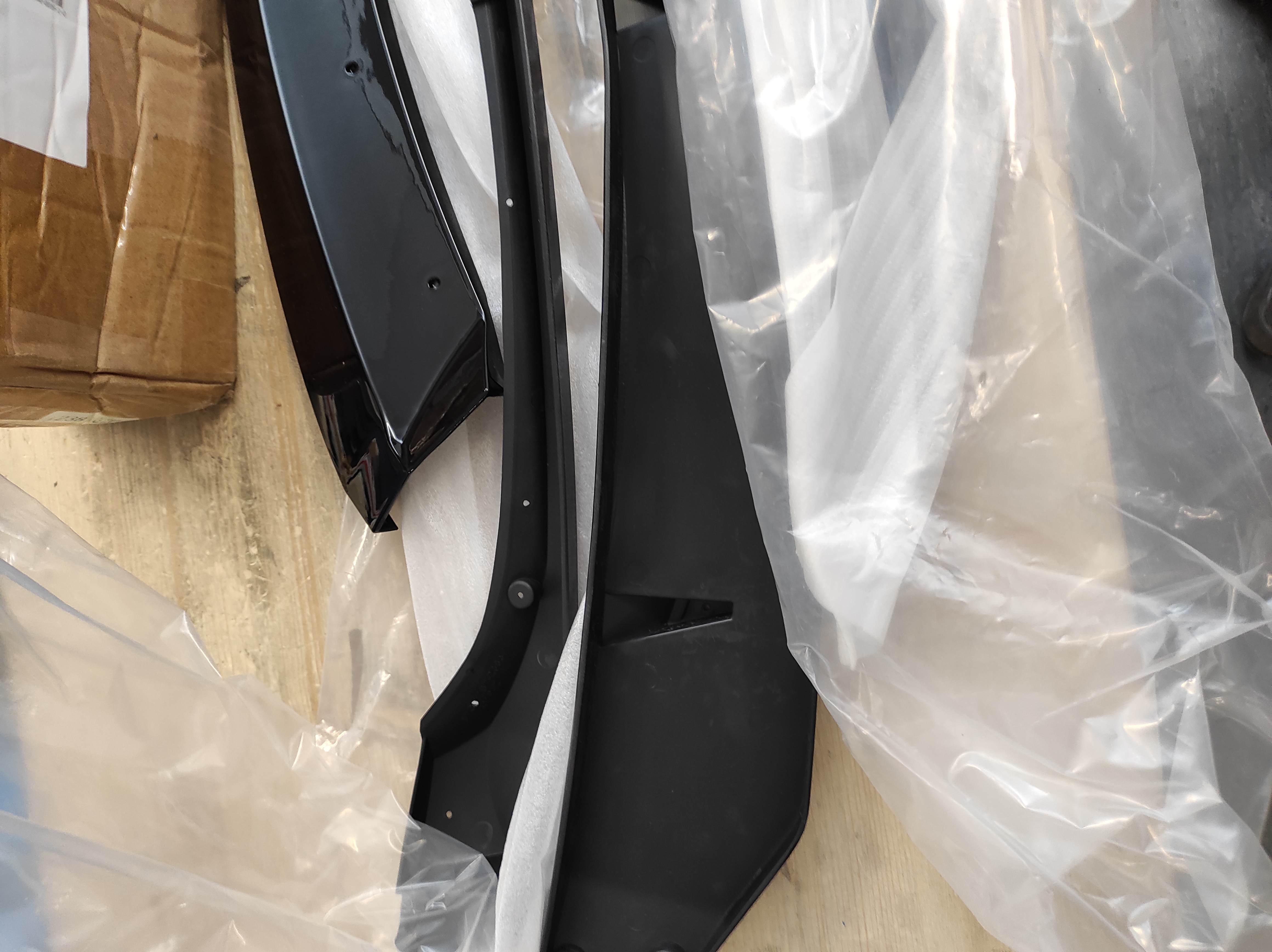 For BMW E82 128i 135i M Sport 2007-2013 V1 Gloss Black Front Bumper Splitter Lip