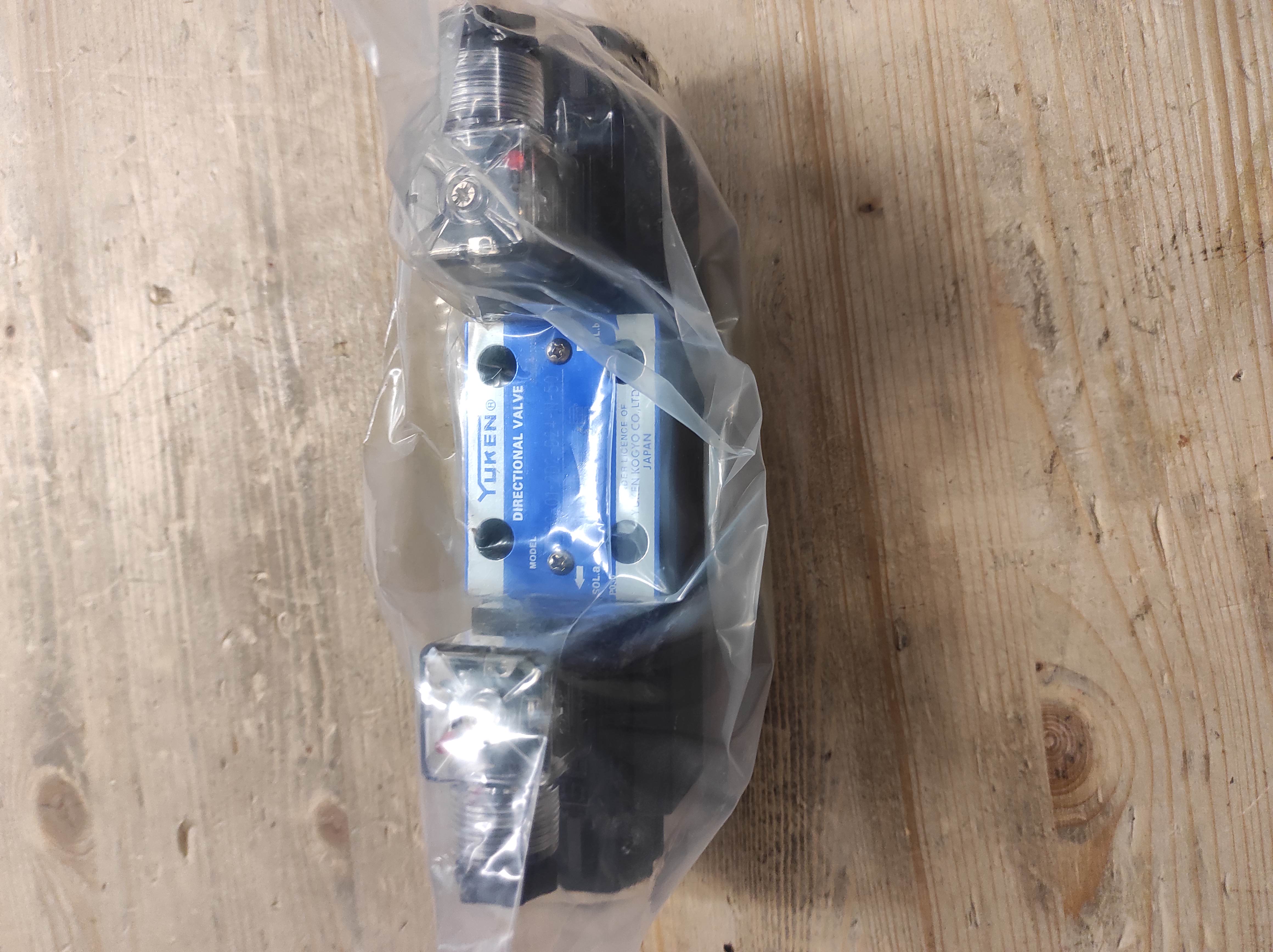 DSG-01-2D2-D24-N-50 (24V)