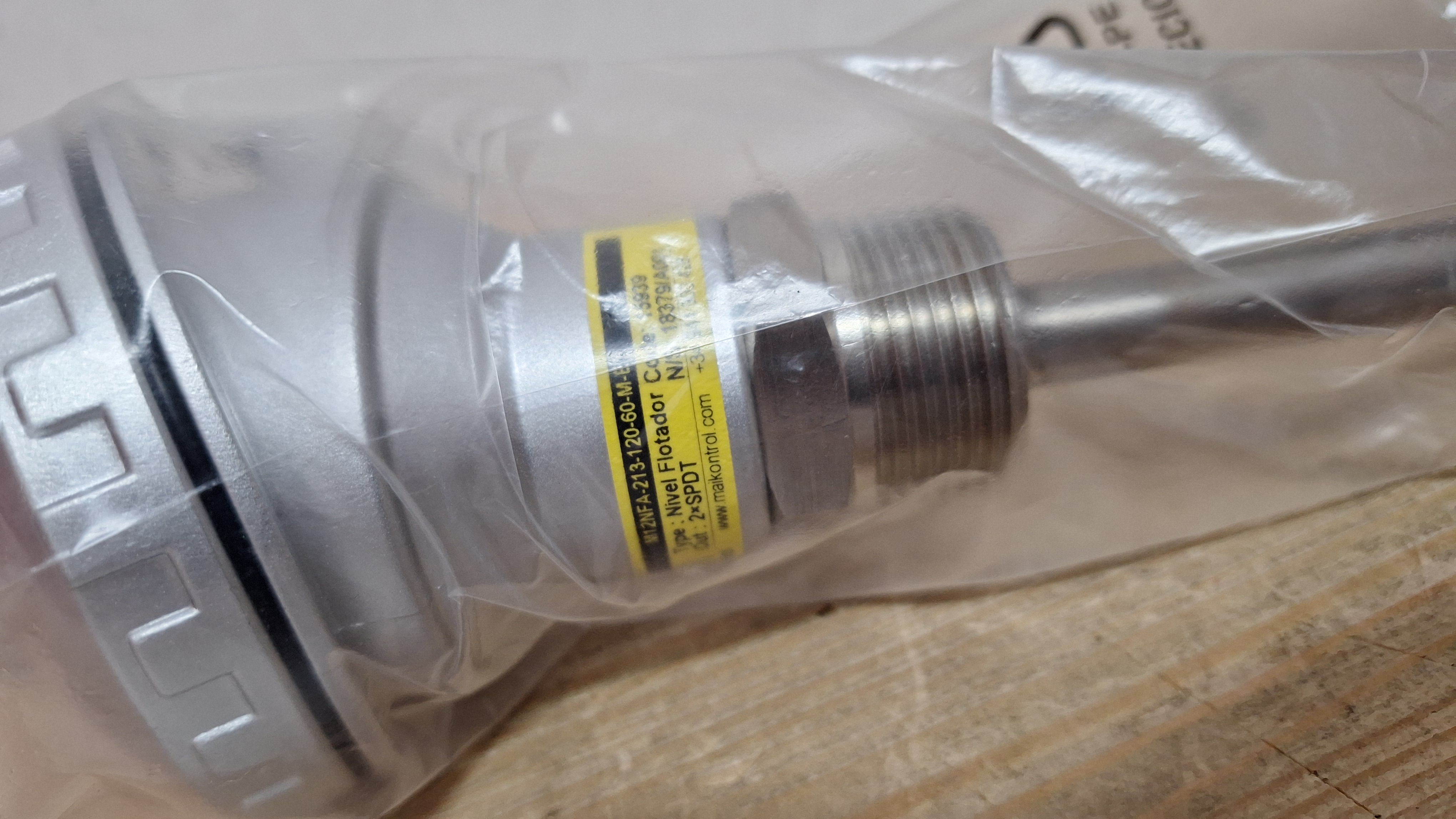 M12NFA-213-120-60-M-E