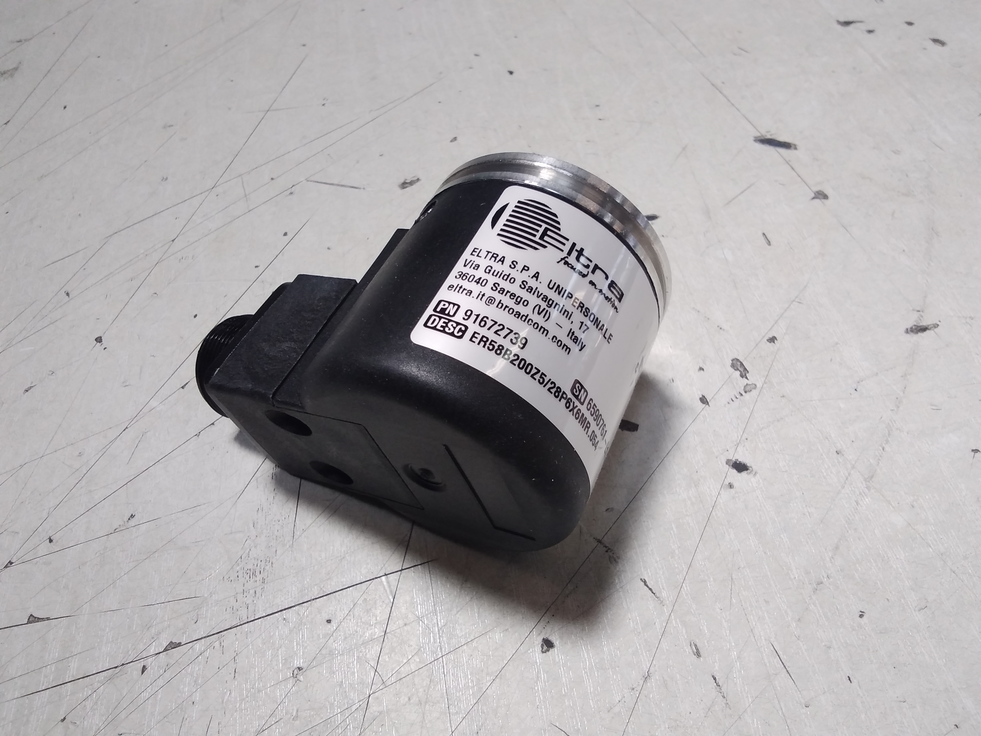 ER58B.200Z5/28P 6X6MR.054