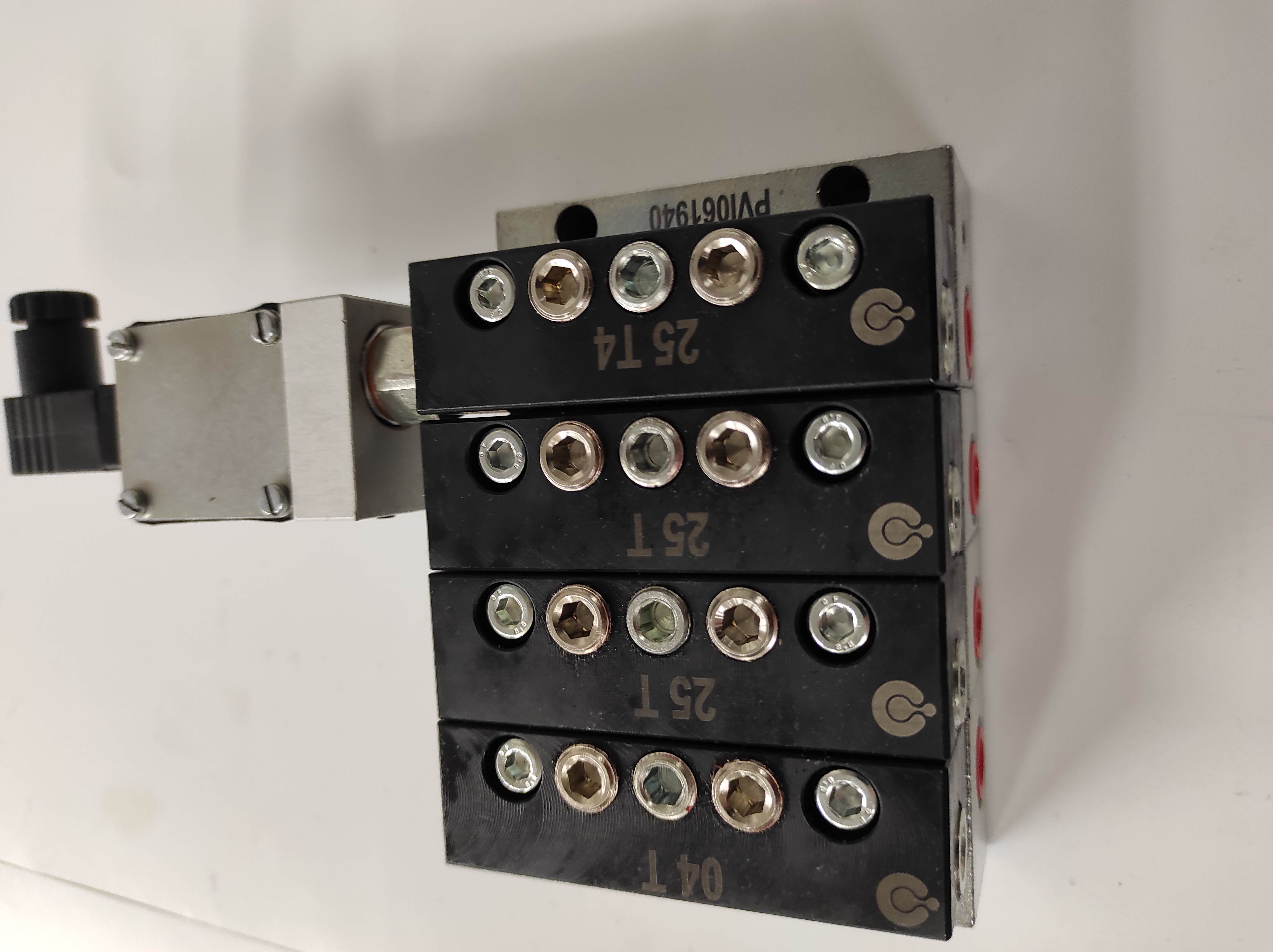 VP10/C ¼ 04T/25T/25T/25T4