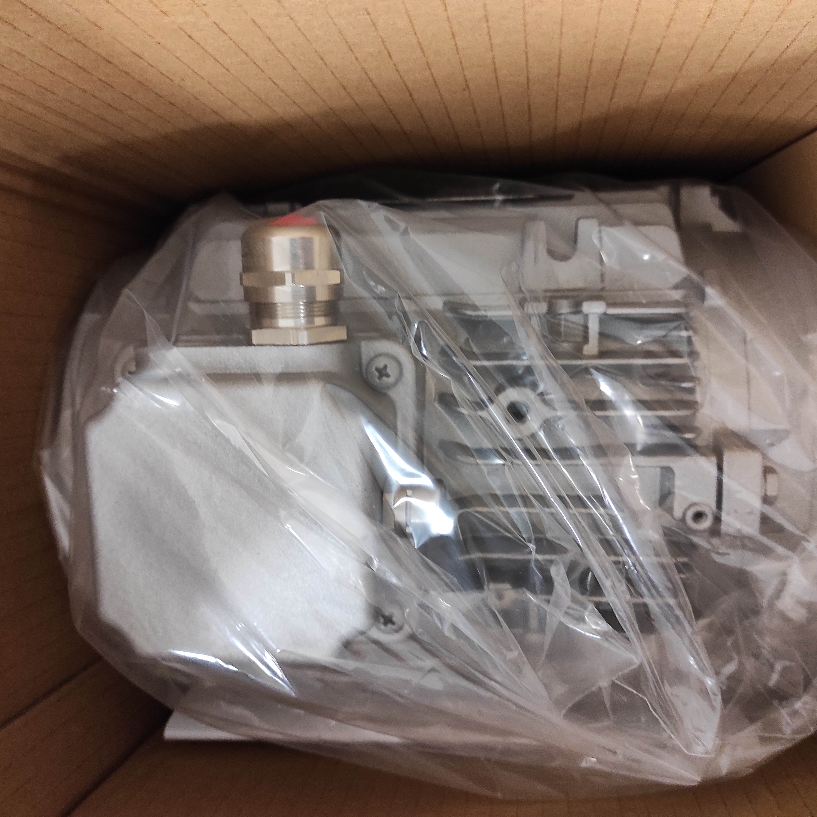 M 5AZA 100LB-10 B30 D