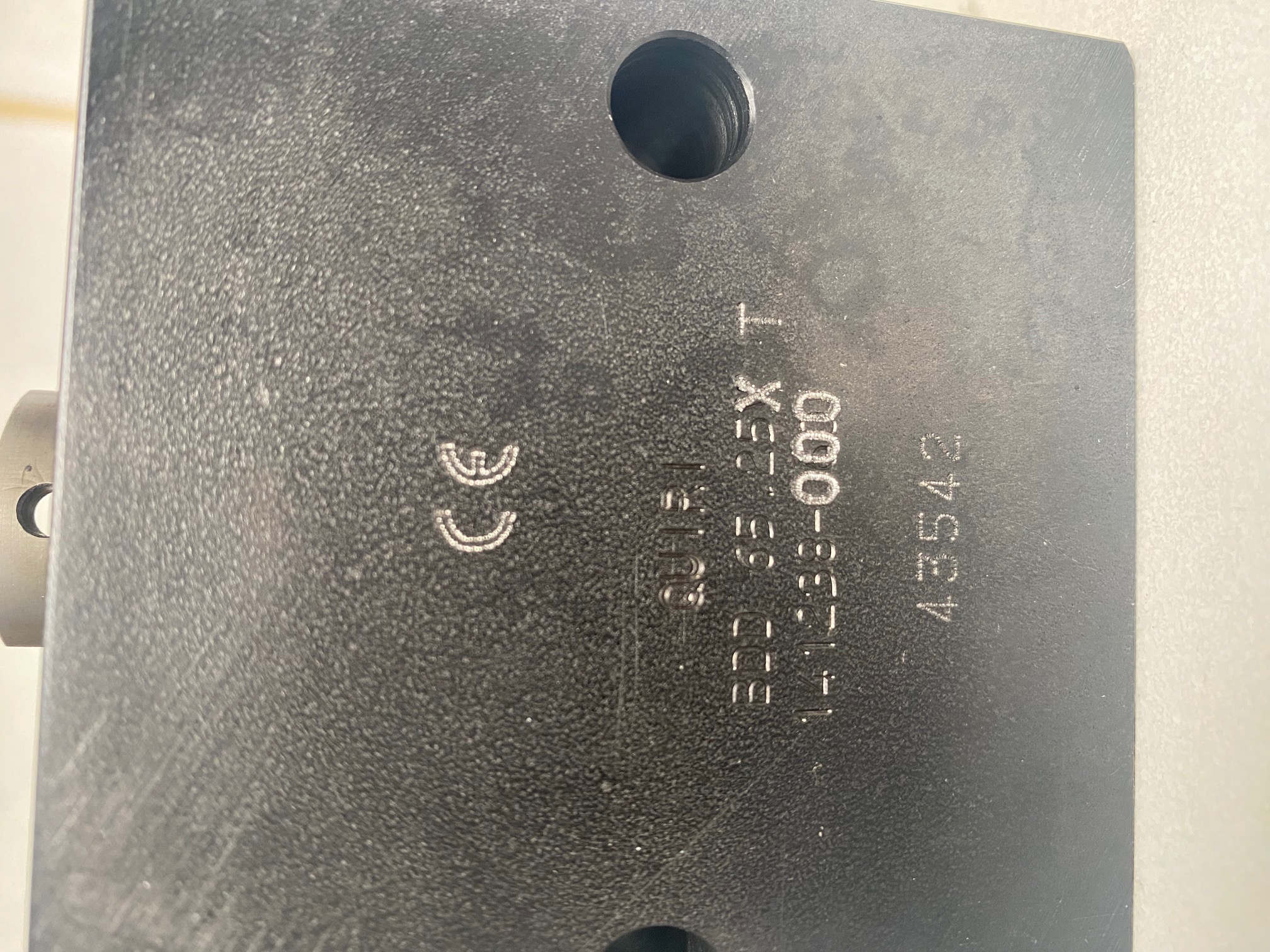 141238000 / BDD 65.25 T