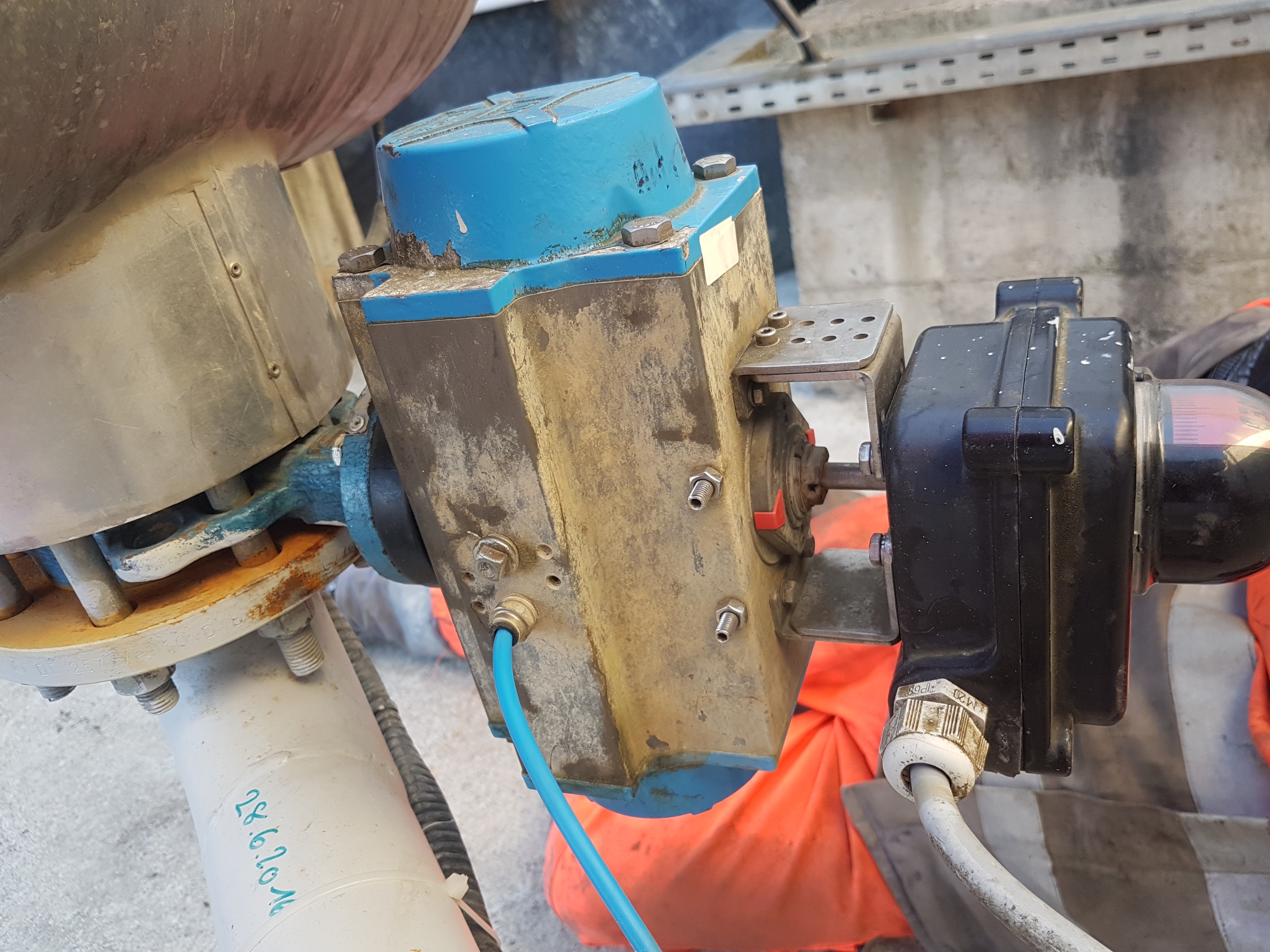 MBX10EM2 old type, new type VERINBTEFDC3  