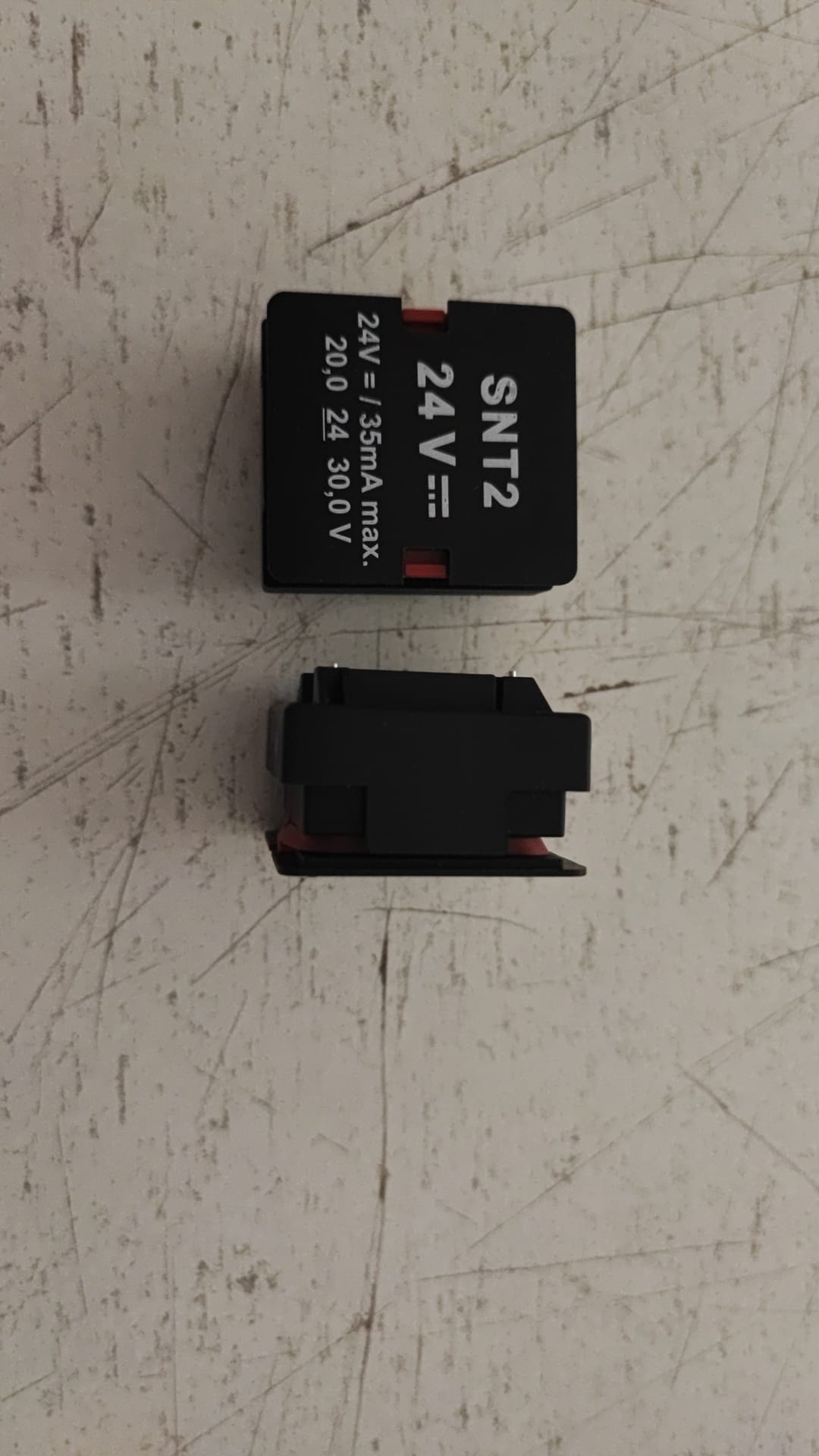 282050
