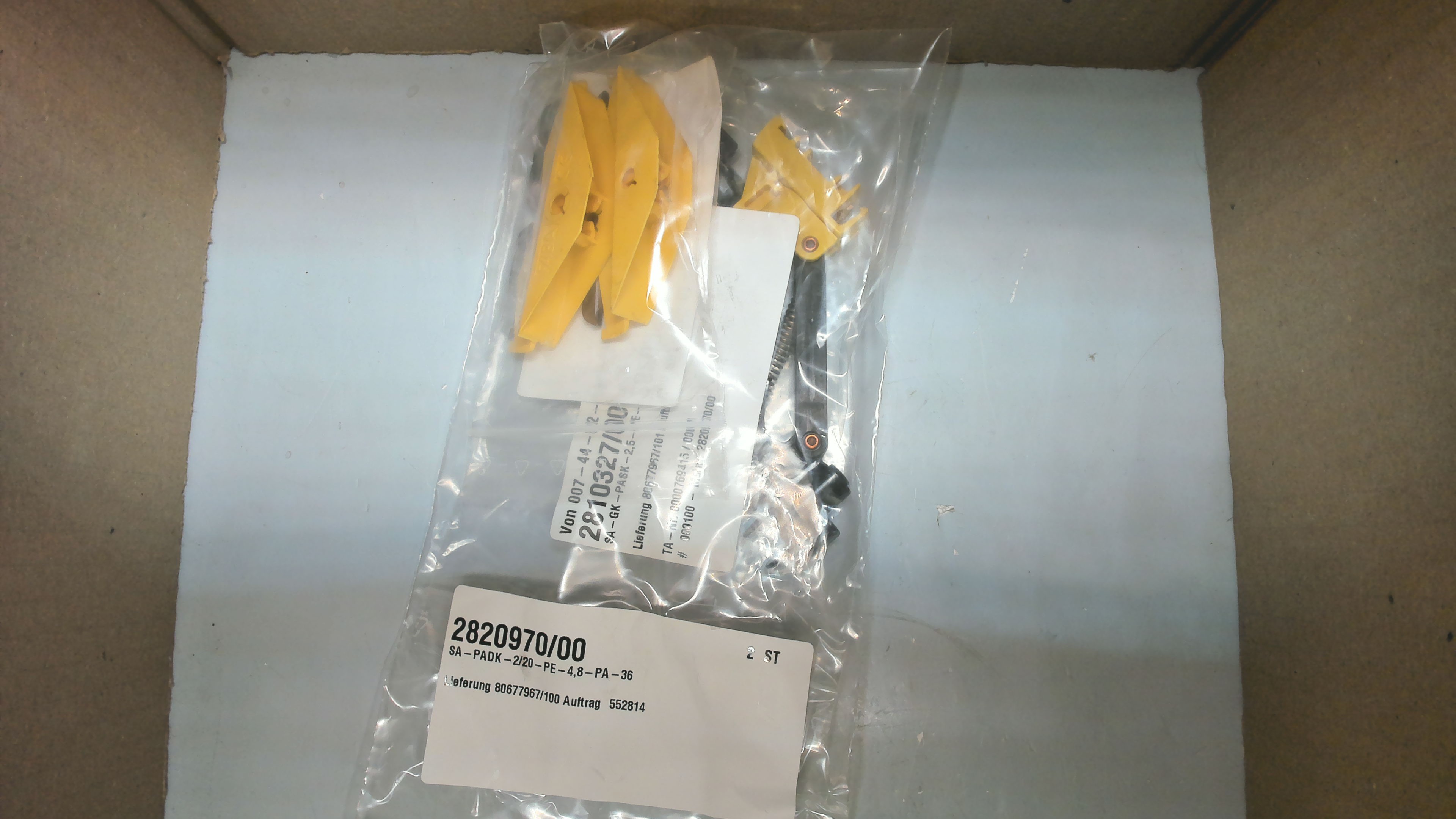 2820970/00 (241035166)